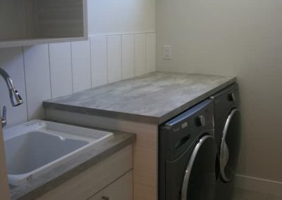 LoneWolf Homes Rayburn laundry room