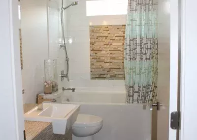 LoneWolf Homes Tallus Ridge shower